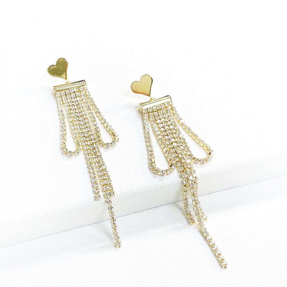 Heart stone drop earring